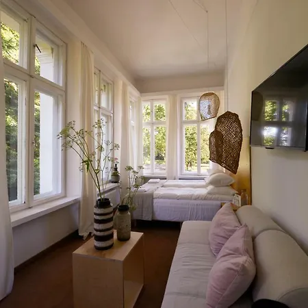 Palac Odnova *