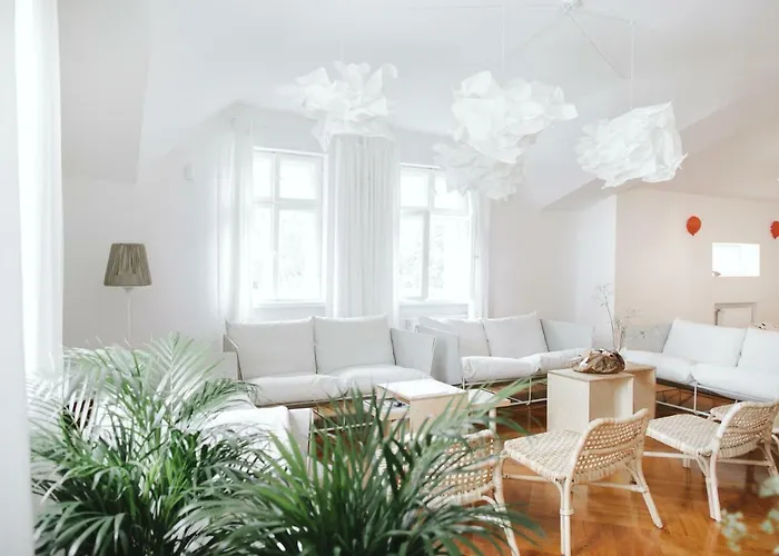 Palac Odnova Gasthof Sasino