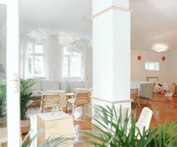 Palac Odnova Gasthof *